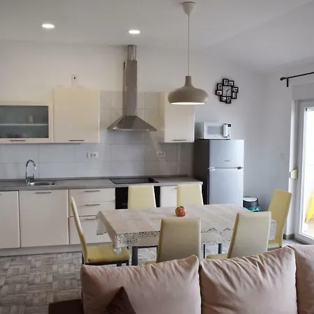 Apartman Dani-podstrana Apartment Podstrana