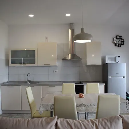 Apartman Dani-podstrana Apartment *