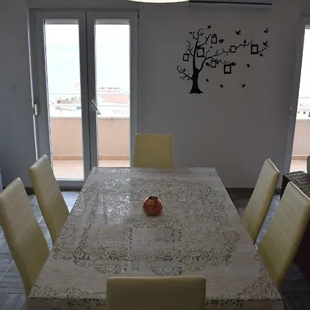 Apartman Dani-podstrana Апартаменты *